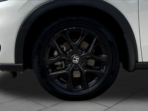 Used 2023 Honda HR-V Sport image 11