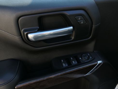 Used 2020 GMC Sierra 1500 Elevation image 14