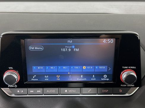 Used 2025 Nissan Sentra S image 19