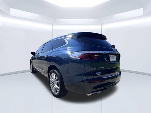 Used 2023 Buick Enclave Essence w/ Experience Buick Package FWD image 7