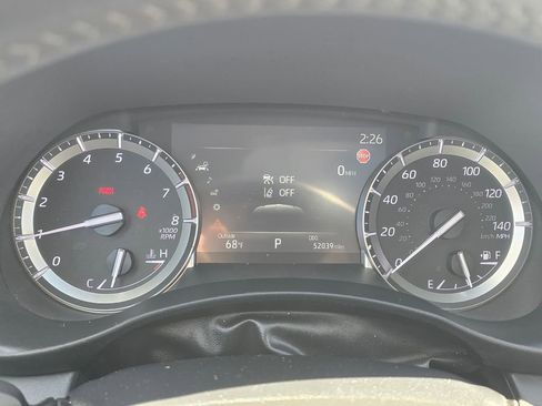 Used 2022 Toyota Highlander XLE AWD/4WD image 20