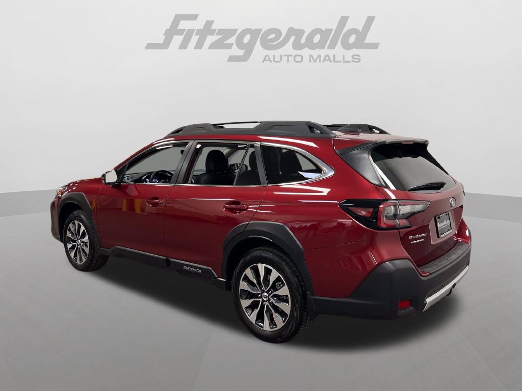Used 2025 Subaru Outback Limited AWD/4WD image 3