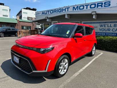 Used 2023 Kia Soul LX w/ LX Technology Package