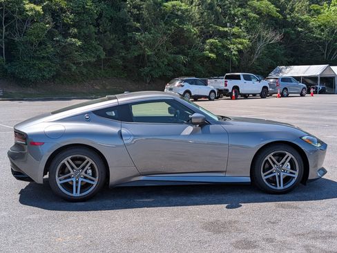 Used 2024 Nissan Z Sport w/ Floor Mat Package RWD image 10