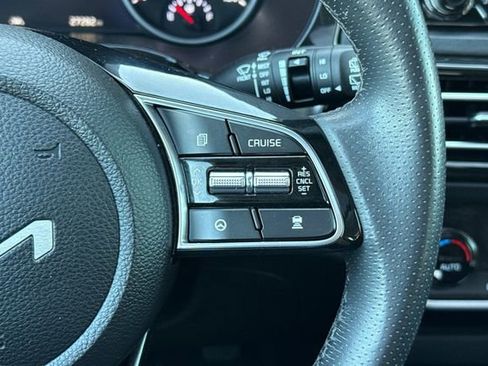 Certified 2023 Kia Seltos SX w/ SX Sunroof Package AWD/4WD image 32