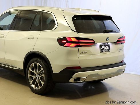 New 2026 BMW X5 xDrive40i w/ Premium Package image 8