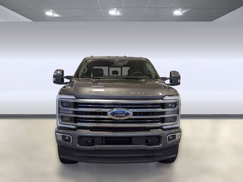 Used 2025 Ford F350 Platinum w/ Platinum Plus Package image 6