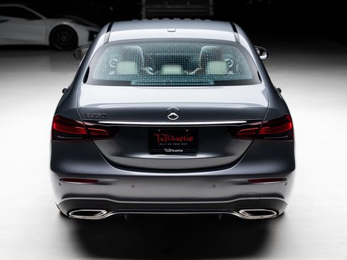Used 2023 Mercedes-Benz E 350 Sedan image 25