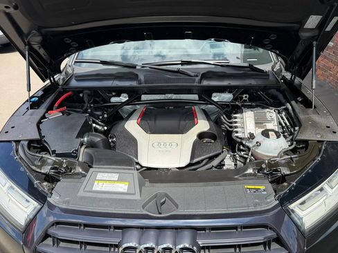 Used 2019 Audi SQ5 Prestige w/ Prestige Package AWD/4WD image 15