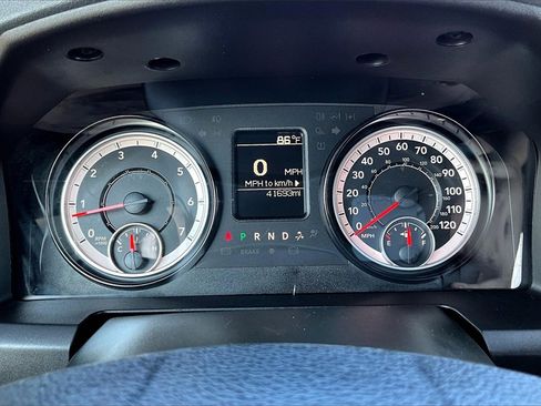 Used 2018 RAM 1500 Express image 21