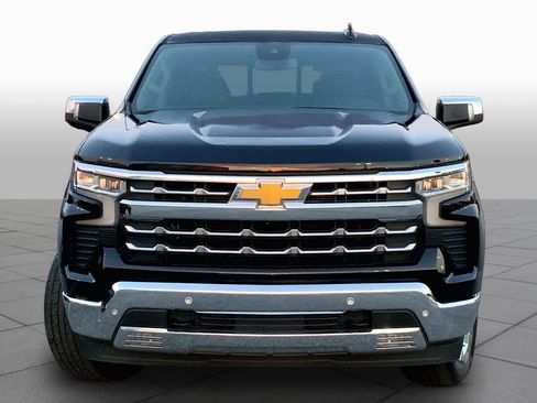 Used 2024 Chevrolet Silverado 1500 LTZ w/ LTZ Convenience Package II AWD/4WD image 4
