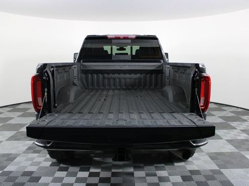 Used 2022 GMC Sierra 2500 Denali image 8