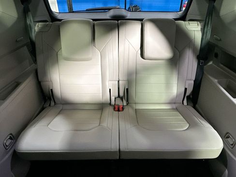 Used 2021 Volkswagen Atlas SEL Premium image 34