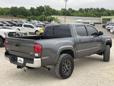 Used 2023 Toyota Tacoma SR5 AWD/4WD image 3