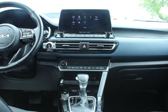 Used 2022 Kia Seltos S FWD image 17