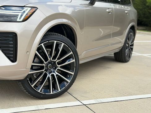 New 2026 Volvo XC90 B6 Ultra w/ Lounge Package AWD/4WD image 7