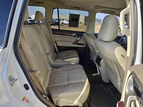 Used 2017 Lexus GX 460 Premium image 30