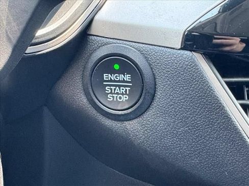 Used 2022 Ford Escape SEL AWD/4WD image 25