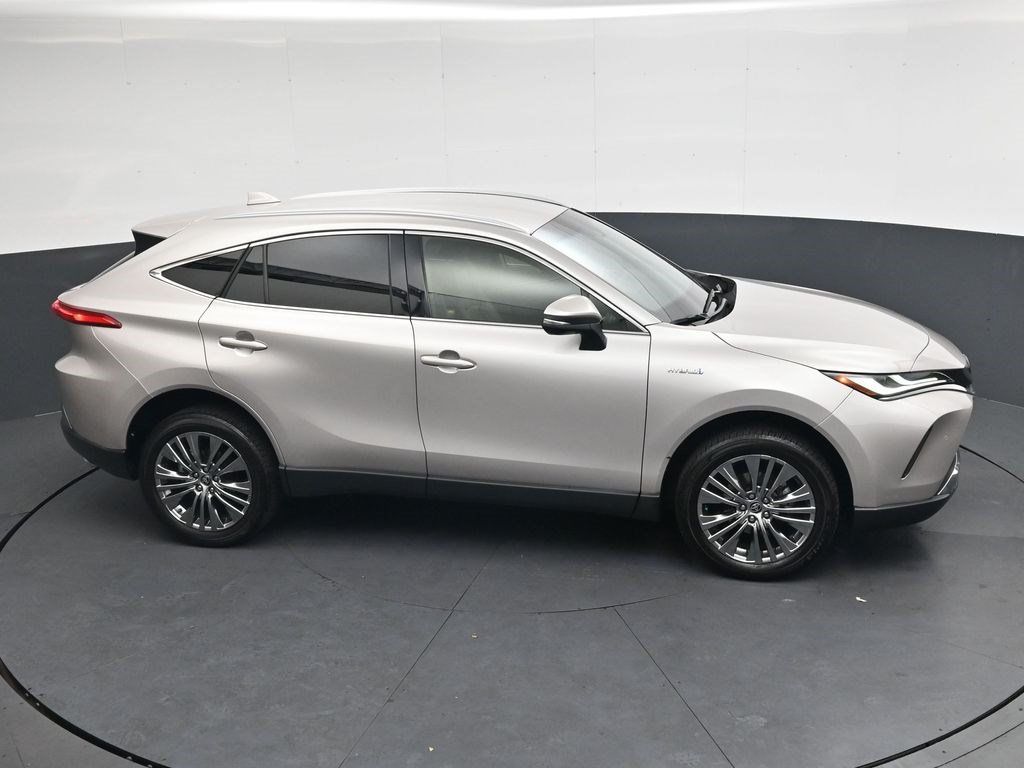 Used 2021 Toyota Venza XLE w/ Softex Package AWD/4WD image 22