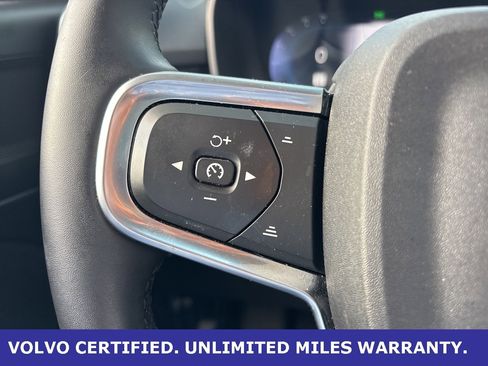 Certified 2025 Volvo XC40 B5 Plus image 21