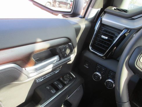 New 2026 GMC Sierra 1500 Denali w/ Denali Reserve Package image 18