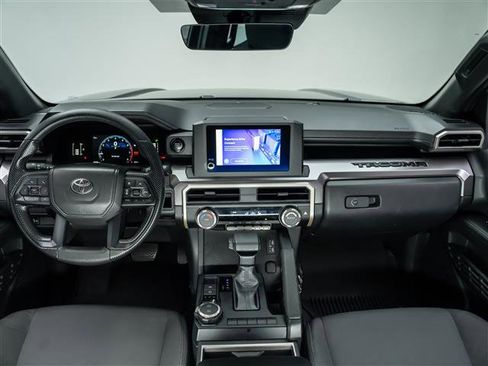 Used 2025 Toyota Tacoma SR5 image 18