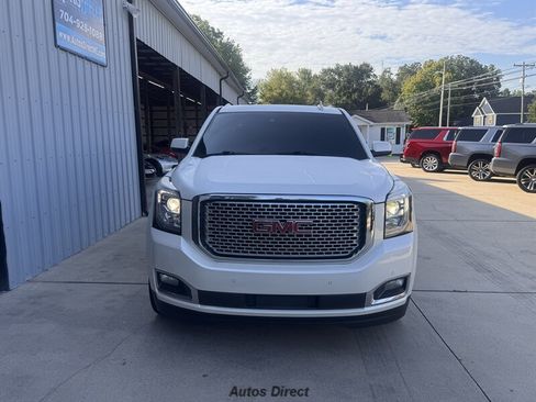 Used 2015 GMC Yukon Denali w/ Premium Package AWD/4WD image 15