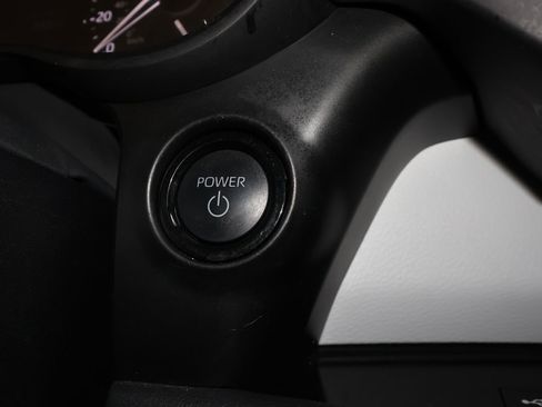 Used 2025 Toyota Sienna XLE image 15