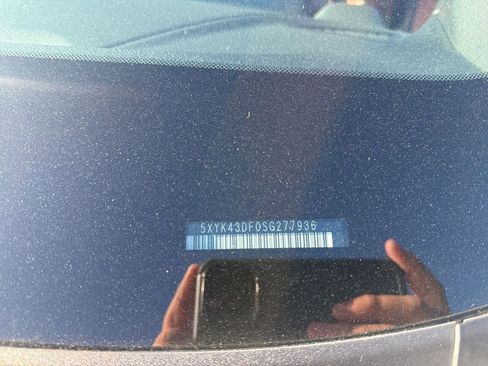 Used 2025 Kia Sportage SX FWD image 9