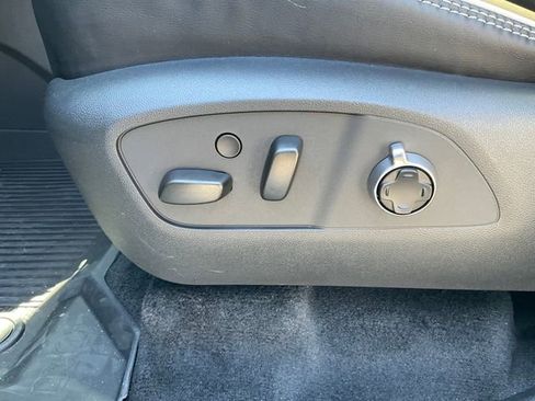 Used 2026 GMC Acadia Denali Ultimate w/ LPO, Floor Liner Package image 6