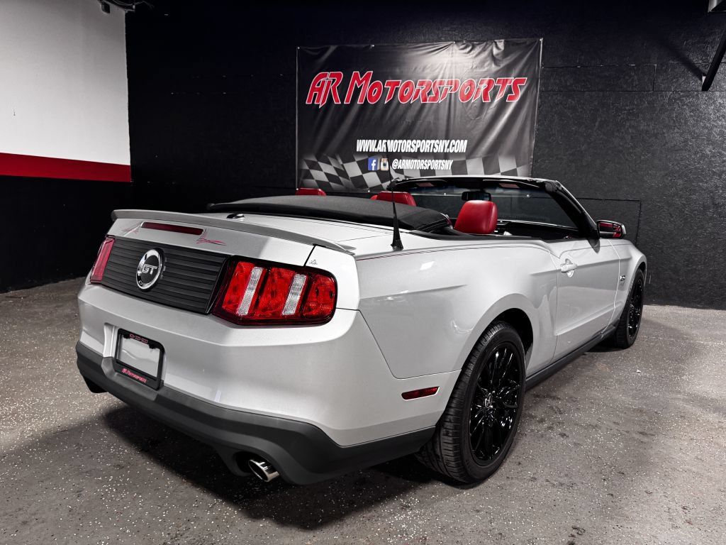 Used 2011 Ford Mustang GT Premium w/ 401A Rapid Spec Order Code RWD image 5