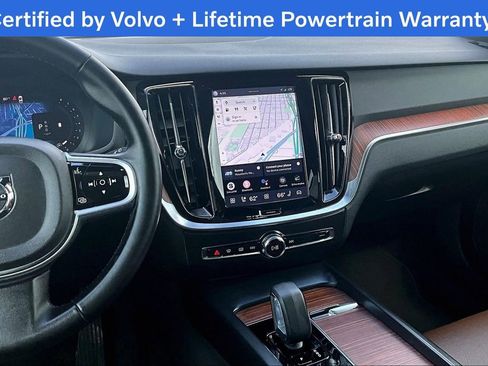 Used 2025 Volvo V60 B5 Cross Country Plus image 9