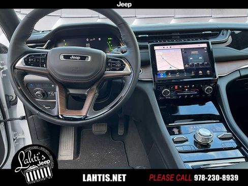 New 2023 Jeep Grand Cherokee Summit w/ Advanced Protech Group IV image 7