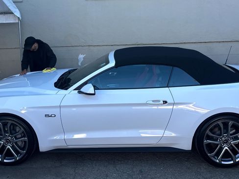 Used 2018 Ford Mustang GT Premium w/ Equipment Group 401A image 5