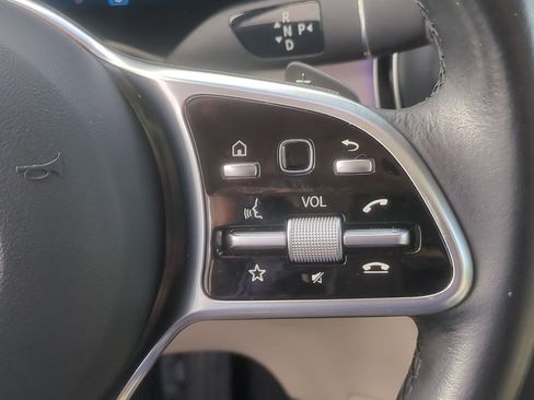 Used 2020 Mercedes-Benz GLC 300 GLC 300 image 12