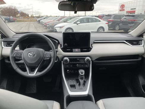 Used 2024 Toyota RAV4 XLE Premium image 12