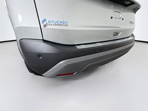Used 2023 Nissan Rogue SV AWD/4WD image 32