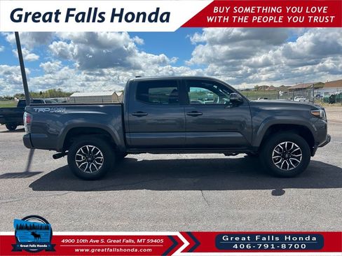 Used 2023 Toyota Tacoma TRD Sport w/ Black Out Package (TMS) AWD/4WD image 9