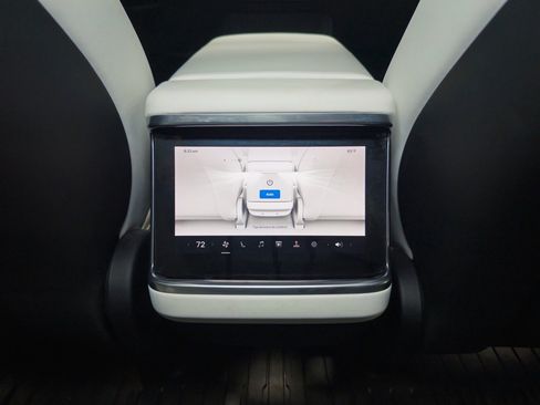 Used 2022 Tesla Model S Plaid image 20