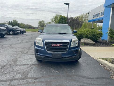 Used 2017 GMC Terrain SLE FWD image 2