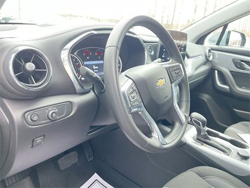 Certified 2024 Chevrolet Blazer LT w/ Convenience Package image 10