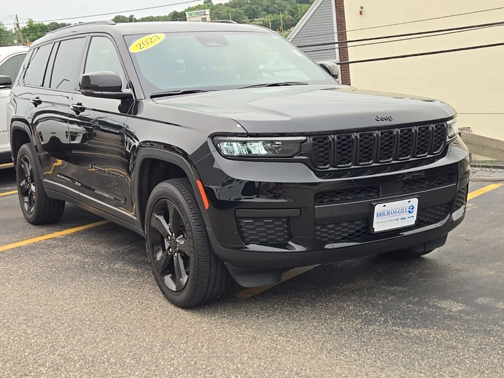 Used 2023 Jeep Grand Cherokee L Laredo AWD/4WD image 2