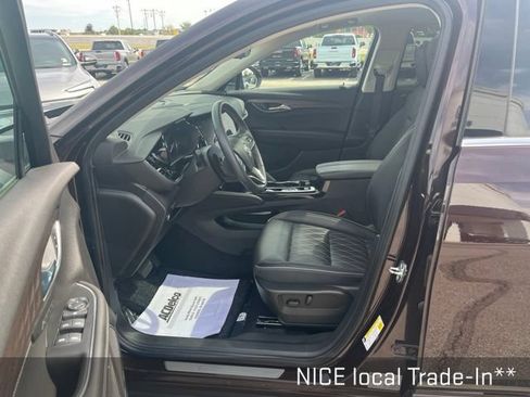 Used 2023 Buick Envision Avenir AWD/4WD image 18