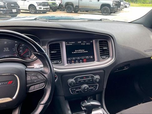 Used 2022 Dodge Charger R/T w/ Blacktop Package RWD image 9