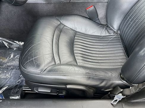 Used 2001 Chevrolet Corvette Convertible w/ Preferred Equipment Group2 image 18