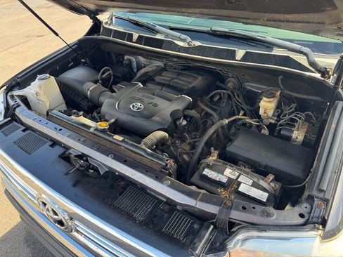 Used 2017 Toyota Tundra SR5 AWD/4WD image 22
