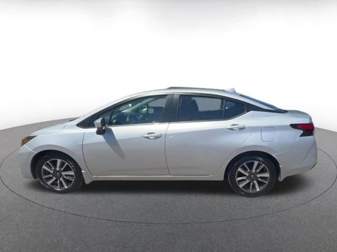 Used 2025 Nissan Versa SV w/ Trunk Package FWD image 9