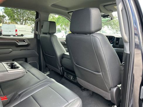 Used 2025 GMC Sierra 1500 SLT image 45