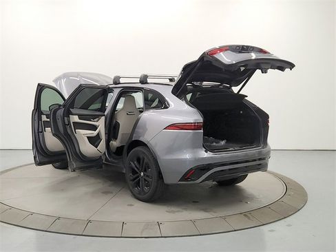 Used 2025 Jaguar F-PACE R-Dynamic S image 13