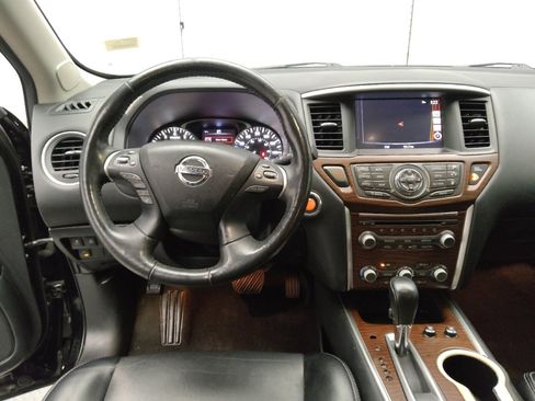 Used 2020 Nissan Pathfinder Platinum image 22